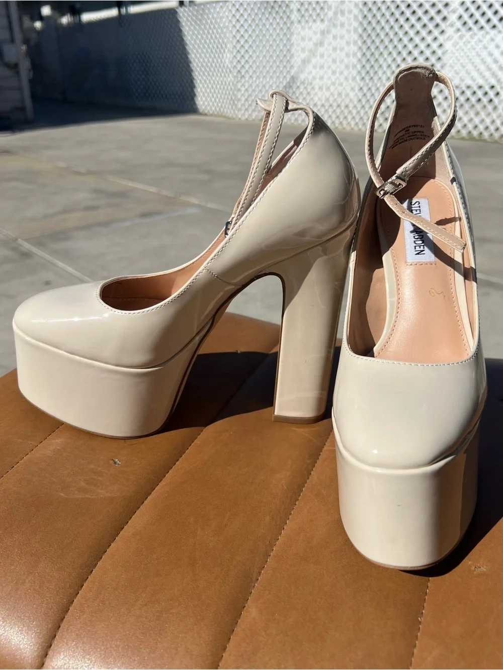 Skyrise bone patent platform Steve Madden heels